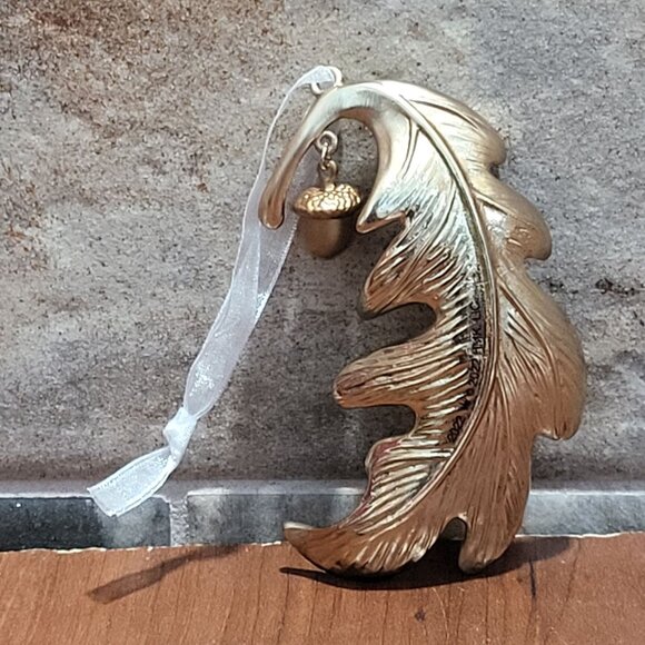 Hallmark Christmas Ornament A New Season Metal Leaf 2022 - Picture 4 of 11